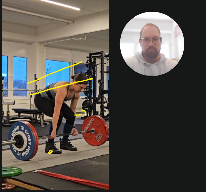 Julian Kohler providing a free technique check Powerlifting coach using video feedback tools to analyze and improve deadlift technique, offering personalized online coaching for strength athletes worldwide.